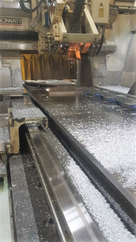 Used CINCINNATI MILACRON 30V 5-Axis Rail Type Aerospace Profiler