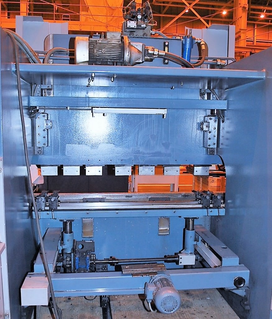 Durma E2040 44 Ton x 81" 4Axis CNC Hydraulic Press Brake Brakes