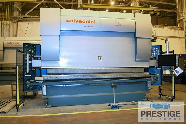 Salvagnini-242-Ton-x-13-8-Axis-B3-220-4250-CNC-Hydraulic-Press-Brake-(3)-Available